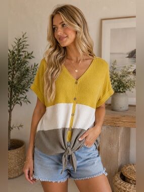Umgee NWT Mustard Colorblock Waffle Knit Tie Front Top Size Medium